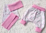 Stoffzuschnitte DIY Nähpaket Pumphose Baby Gr. 50/56 - 74/80 Jersey Blumenranken plus Bündchen rosa